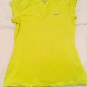 Nike Short Sleeved Dri-fit T-Shirt - M